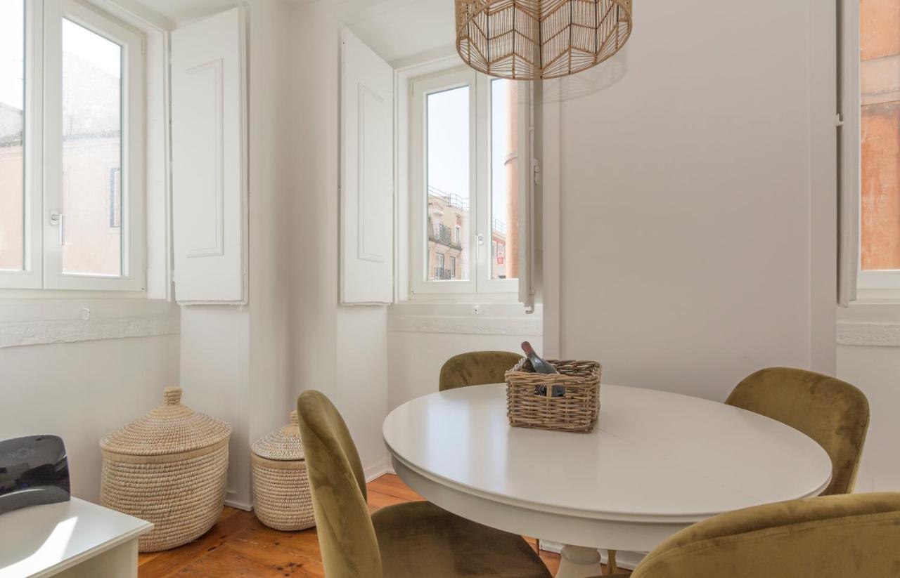 Live Like A Local @ Casa Da Esquina - Wifi & A/C Apartment Lisbon Exterior photo